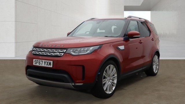 2017 Land Rover Discovery 2.0 Sd4 Hse in Red — image 1