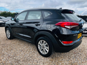 2017 Hyundai Tucson 1.6 Gdi Blue Drive Se Euro 6 (s/s) 5dr in Black — image 2