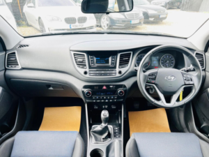 2017 Hyundai Tucson 1.6 Gdi Blue Drive Se Euro 6 (s/s) 5dr in Black — image 3
