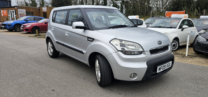 2009 Kia Soul 1.6 Crdi 2 in Silver — image 1