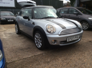 2007 MINI Hatch 1.6 Cooper Hatch in Silver — image 2