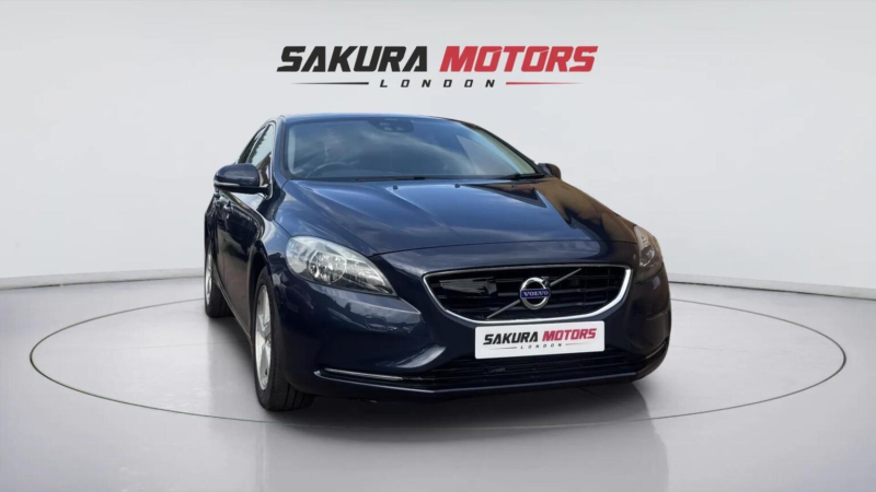 2013 Volvo V40 1.6 T4 Se Lux Nav Powershift Euro 5 (s/s) 5dr in Other — image 1