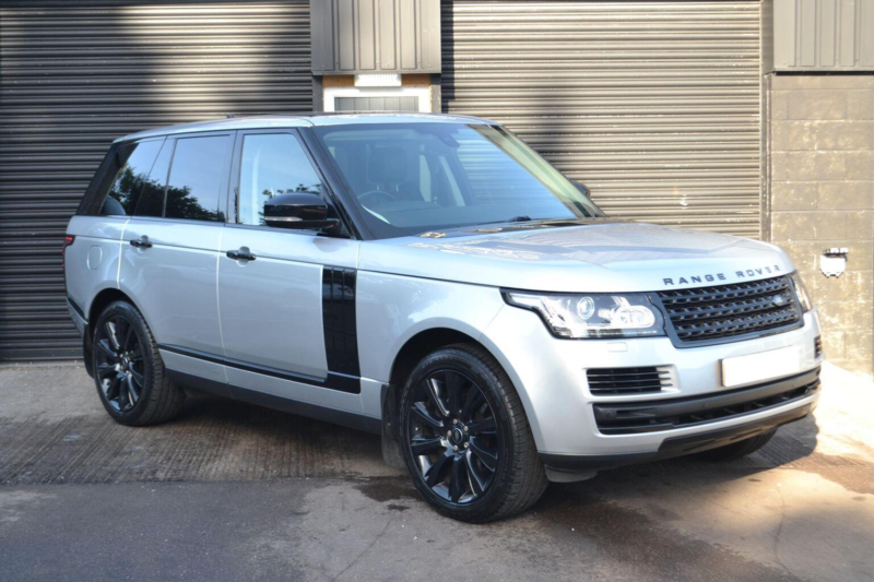 2014 Land Rover Range Rover 4.4 Sd V8 Vogue Auto 4WD Euro 5 5dr in Silver — image 1