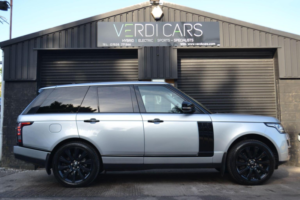 2014 Land Rover Range Rover 4.4 Sd V8 Vogue Auto 4WD Euro 5 5dr in Silver — image 4