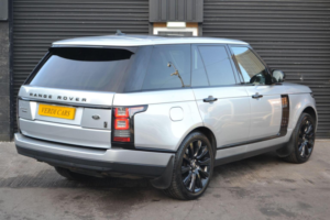 2014 Land Rover Range Rover 4.4 Sd V8 Vogue Auto 4WD Euro 5 5dr in Silver — image 5