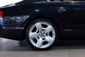 2014 Bentley Flying Spur 6.0 W12 Auto 4WD Euro 5 4dr in Black — image 4