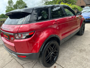 2014 Land Rover Range Rover Evoque 2.2 Ed4 Pure Tech in Red — image 3
