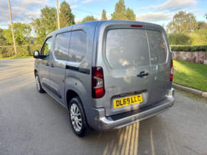 2019 Vauxhall Combo Sportive 1.5 Turbo D 100 Panel Van 2300 Eu6 Ulez in Grey — image 4