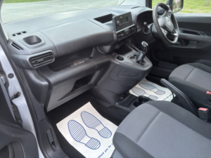 2019 Vauxhall Combo Sportive 1.5 Turbo D 100 Panel Van 2300 Eu6 Ulez in Grey — image 6