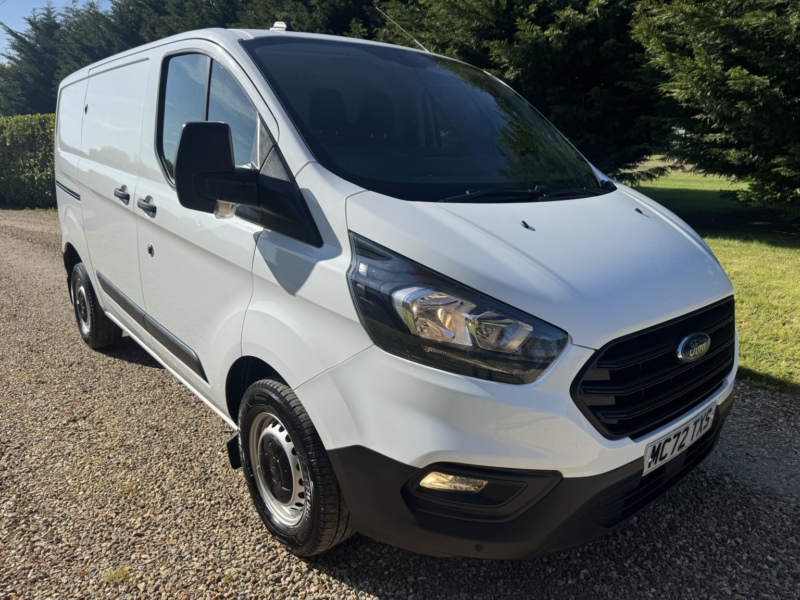 2023 Ford Transit Custom 2.0 Transit Ecoblue Fwd 6 Speed Manual Swb Twin Side Door in White — image 1
