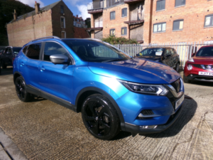 2017 Nissan Qashqai 1.5 Dci Tekna+ in Blue — image 2