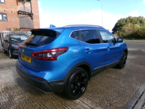 2017 Nissan Qashqai 1.5 Dci Tekna+ in Blue — image 4