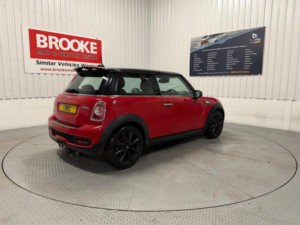 2011 MINI Hatch 1.6 Cooper S Euro 5 (s/s) 3dr in Red — image 4
