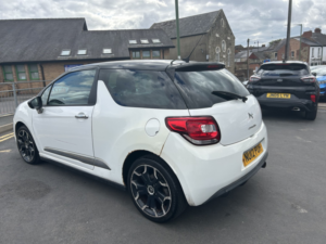 2012 Citroen Ds3 1.6 Vti Dstyle Plus in White — image 3