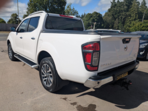 2018 Nissan Navara 2.3 Dci Tekna in White — image 4