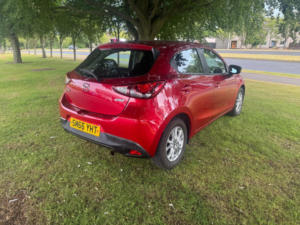 2017 Mazda Mazda2 1.5 Skyactiv-G Se-L Hatchback 5dr Petrol Manual Euro 6 (s/s) (90 Ps) in Red — image 4