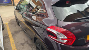 2015 Peugeot 208 Xy E-Thp S/s in Purple — image 6