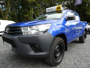 2020 Toyota Hilux 2.4 D-4d Active Extra Pickup Extended Cab 4dr Diesel Manual 4WD Euro 6 (s/s) (150 Ps) in Blue — image 5