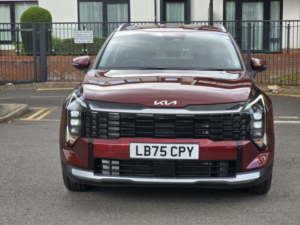 2025 Kia Sportage 1.6 T-Gdi Pure SUV 5dr Petrol Manual Euro 6 (s/s) (147 Bhp) in Red — image 2