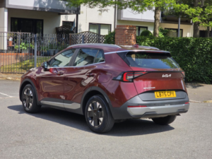 2025 Kia Sportage 1.6 T-Gdi Pure SUV 5dr Petrol Manual Euro 6 (s/s) (147 Bhp) in Red — image 4
