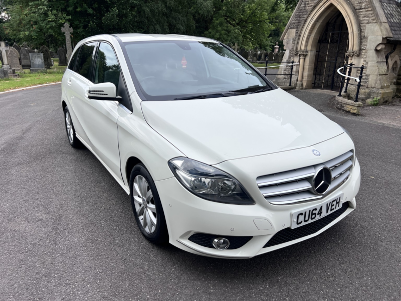 2014 Mercedes-Benz B Class 1.5 B180 Cdi Se in White — image 1
