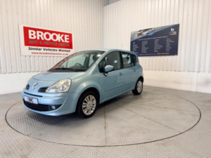 2011 Renault Grand Modus 1.5 Dci Dynamique Euro 5 5dr in Blue — image 3