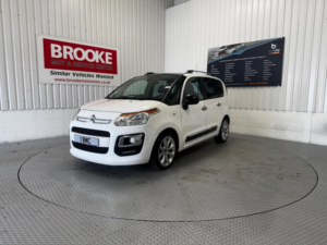 2017 Citroen C3 Picasso 1.2 Puretech Platinum Euro 6 5dr in White — image 6