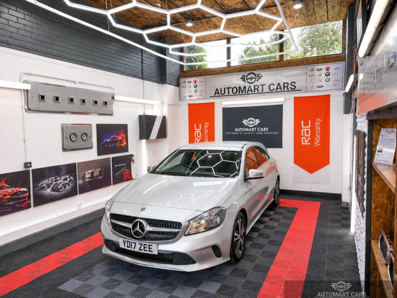 2017 Mercedes-Benz A Class 1.5 A180d Se (executive) Euro 6 (s/s) 5dr in Silver — image 1