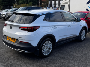 2019 Vauxhall Grandland X 1.5 Turbo D Business Edition Nav in White — image 4