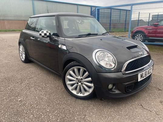 2011 MINI Hatch 1.6 Cooper S Hatch in Grey — image 1