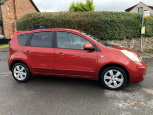 2008 Nissan Note 1.6 Tekna Automatic Petrol 5 Door Hatchback - Extensive Service History - 73000 Miles in Red — image 2