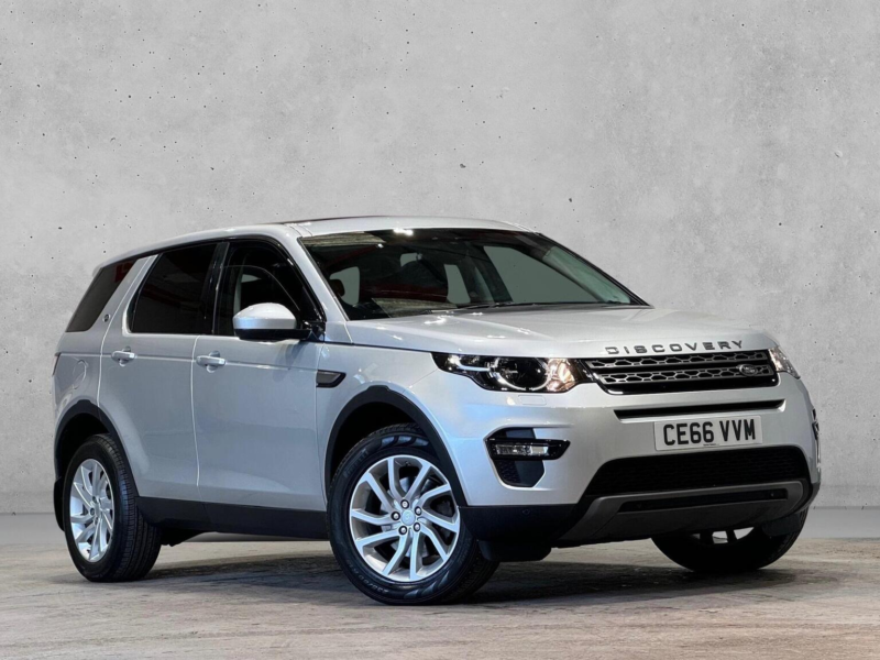 2016 Land Rover Discovery Sport 2.0 Td4 Se Tech Auto 4WD Euro 6 (s/s) 5dr in Silver — image 1