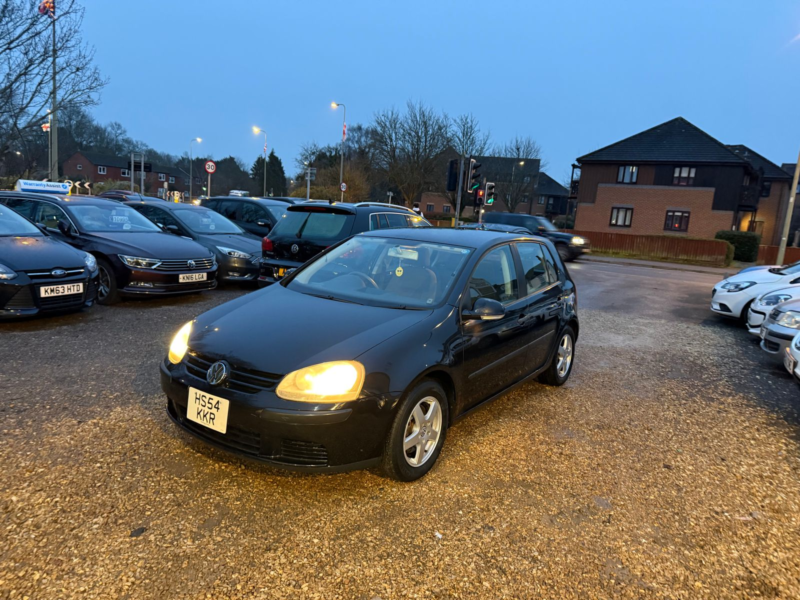2005 Volkswagen Golf in Black — image 1