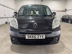 2010 Renault Kangoo 1.6 16v Expression in Black — image 2