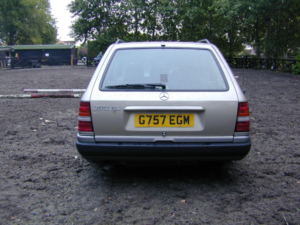 1990 Mercedes-Benz 300 Ref 8827 - Mercedes Benz W124 300te Automatic Estate (rhd - Uk Car) in Silver — image 5