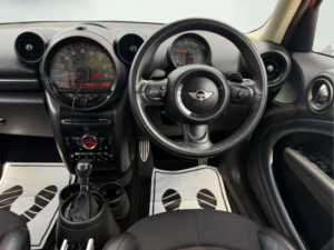 2014 MINI Countryman 2.0 Cooper Sd Auto All4 Euro 6 5dr in Red — image 4