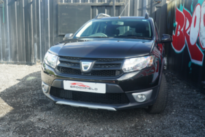 2015 Dacia Sandero Stepway 0.9 Tce Ambiance Hatchback 5dr Petrol Manual Euro 5 (90 Ps) in Black — image 6