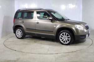 2012 Skoda Yeti 2.0 Tdi Elegance SUV 5dr Diesel DSG 4WD Euro 5 (140 Ps) in Brown — image 5