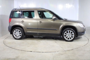 2012 Skoda Yeti 2.0 Tdi Elegance SUV 5dr Diesel DSG 4WD Euro 5 (140 Ps) in Brown — image 6