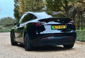 2023 Tesla Model Y (dual Motor) Long Range Auto 4wde 5dr in Black — image 6