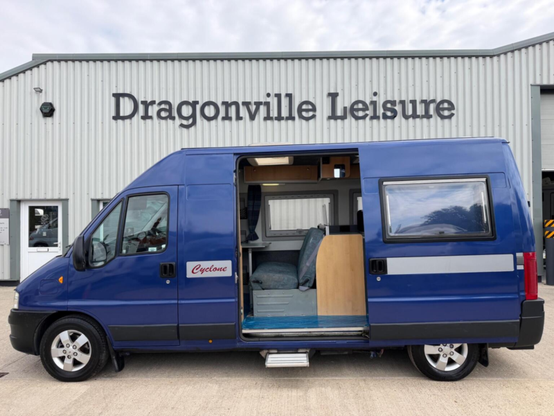 2004 Fiat Ducato Bilbo's Cyclone Camper Van 2 Berth 2.3jtd in Blue — image 1