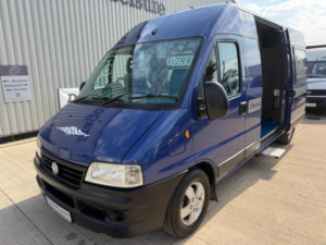 2004 Fiat Ducato Bilbo's Cyclone Camper Van 2 Berth 2.3jtd in Blue — image 5