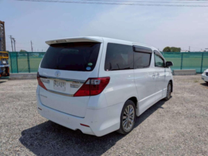 2013 Toyota Alphard 2.4 Type Gold 5dr 7 Seats in White — image 2