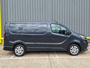 2022 Renault Trafic 2.0 Dci Blue Sl28 Sport Panel Van 5dr Diesel Manual L1 H1 Euro 6 (s/s) (130 Ps) in Grey — image 4