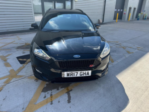 2017 Ford Focus 1.0t Ecoboost St-Line Euro 6 (s/s) 5dr in Black — image 4