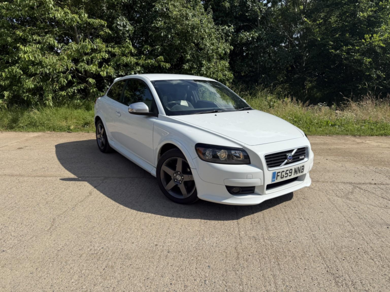 2009 Volvo C30 1.6 R-Design in White — image 1