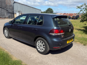 2011 Volkswagen Golf 1.6 Tdi Bluemotion Euro 5 (s/s) 5dr in Blue — image 4