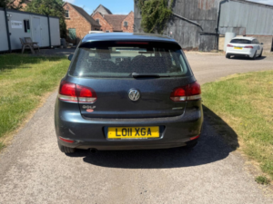2011 Volkswagen Golf 1.6 Tdi Bluemotion Euro 5 (s/s) 5dr in Blue — image 5