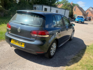 2011 Volkswagen Golf 1.6 Tdi Bluemotion Euro 5 (s/s) 5dr in Blue — image 6