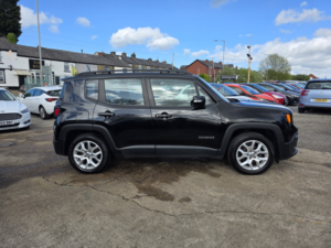 2018 Jeep Renegade 1.6 Renegade My17 Longitude 1.6 Multijet Ii 120hp in Black — image 5